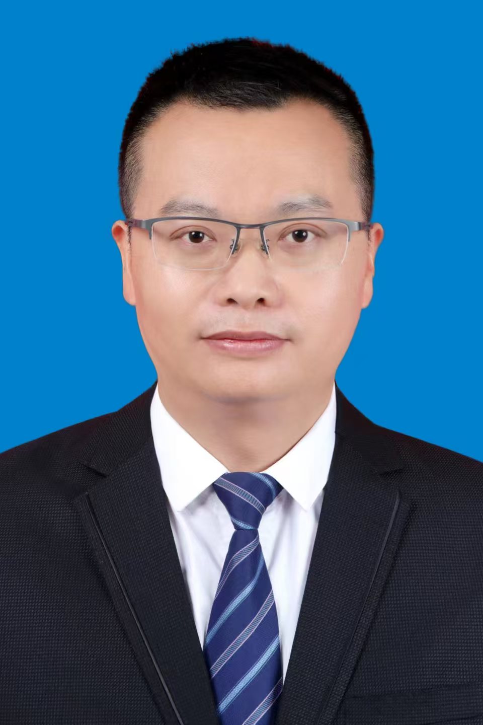 李强任太阳成集团tyc234cc主页控股集团有限公司董事长